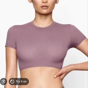 SKIMS fits everybody super cropped top in plum